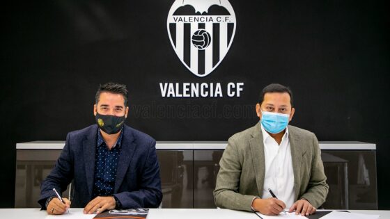 FacePhi and Valencia FC signing