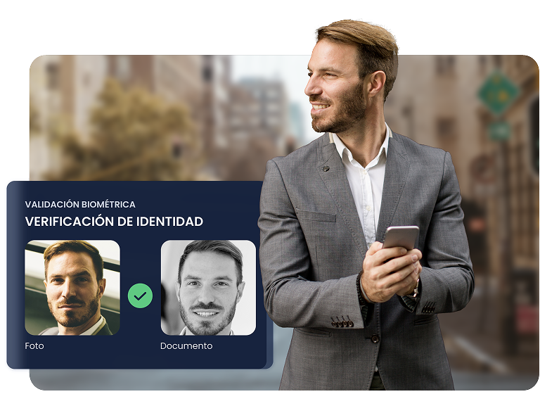 Usuario de la tecnología de Facephi con un móvil. Una ventana superpuesta muestra el proceso de verificación exitoso